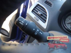 Renault Megane III Berline 1.4 16V TCe 130 Samochód złomowany (2010, Metalik, Niebieski)