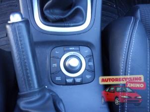 Renault Megane III Berline 1.4 16V TCe 130 Samochód złomowany (2010, Metalik, Niebieski)
