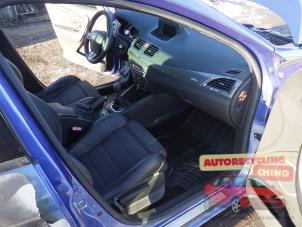 Renault Megane III Berline 1.4 16V TCe 130 Samochód złomowany (2010, Metalik, Niebieski)