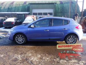 Renault Megane III Berline 1.4 16V TCe 130 Samochód złomowany (2010, Metalik, Niebieski)