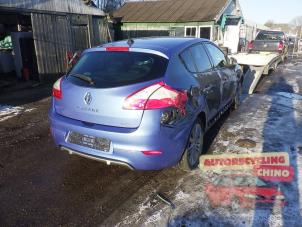 Renault Megane III Berline 1.4 16V TCe 130 Samochód złomowany (2010, Metalik, Niebieski)