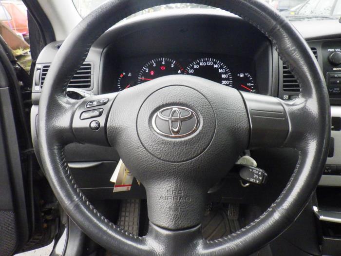 Toyota Corolla Wagon 2.0 D-4D 16V 115 Samochód złomowany (2007, Czarny)