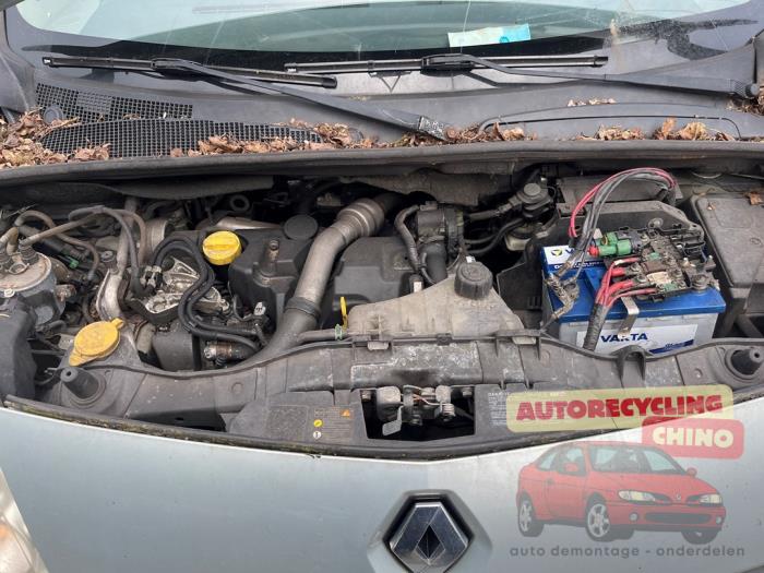 Renault Kangoo Express 1.5 dCi 105 FAP Samochód złomowany (2009, Szary)