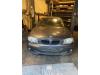 BMW 1 serie 120i 16V Vehículo de desguace (2007, Oscuro, Gris)