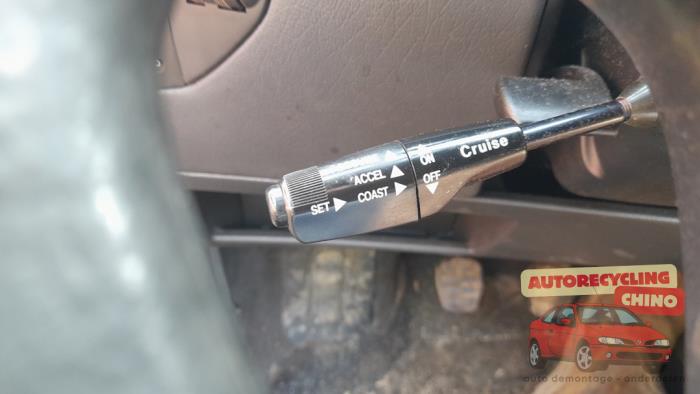 Volkswagen Polo III 1.6i 75 Skrotfordon (1999, BLAUW)