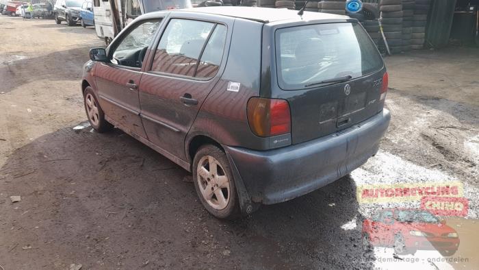 Volkswagen Polo III 1.6i 75 Skrotfordon (1999, BLAUW)