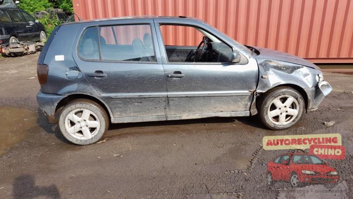 Volkswagen Polo III 1.6i 75 Skrotfordon (1999, BLAUW)