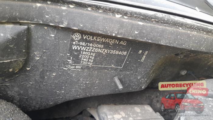 Volkswagen Polo III 1.6i 75 Skrotfordon (1999, BLAUW)