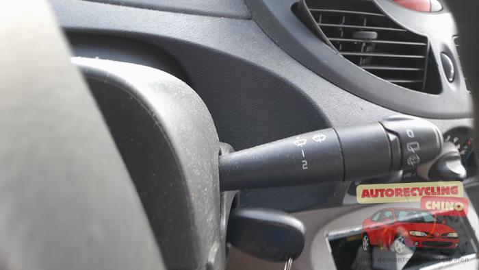 Renault Twingo II 1.2 Épave (2008, Bleu)