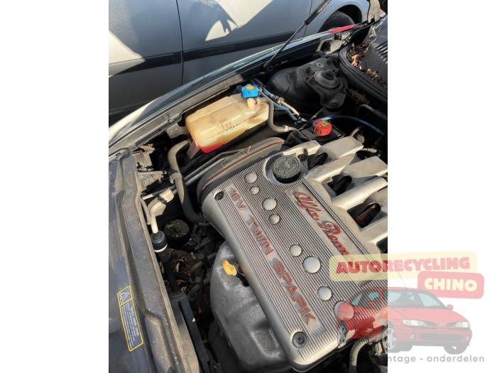 Alfa Romeo 156 1.8 Twin Spark 16V Samochód złomowany (2002, Czarny)