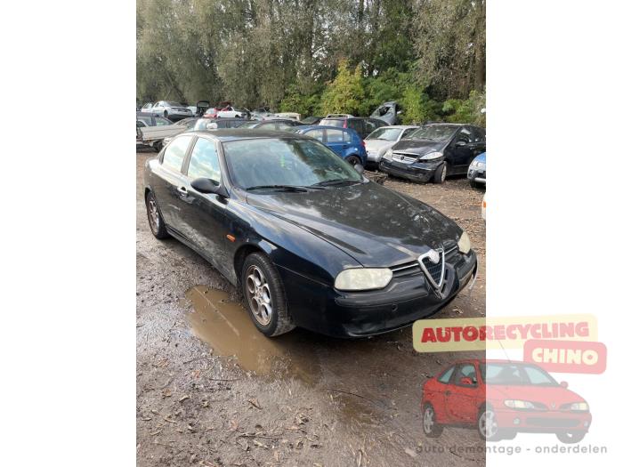Alfa Romeo 156 1.8 Twin Spark 16V Samochód złomowany (2002, Czarny)