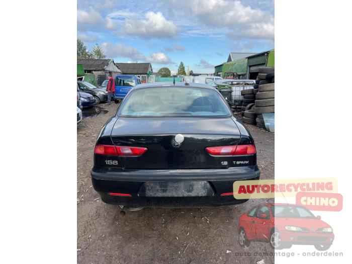 Alfa Romeo 156 1.8 Twin Spark 16V Samochód złomowany (2002, Czarny)