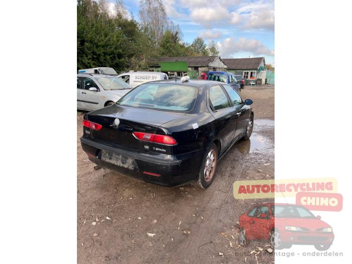 Alfa Romeo 156 1.8 Twin Spark 16V Samochód złomowany (2002, Czarny)