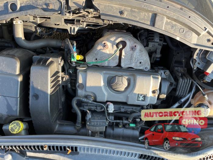 Peugeot 207/207+ 1.4 Vehículo de desguace (2007, Negro)