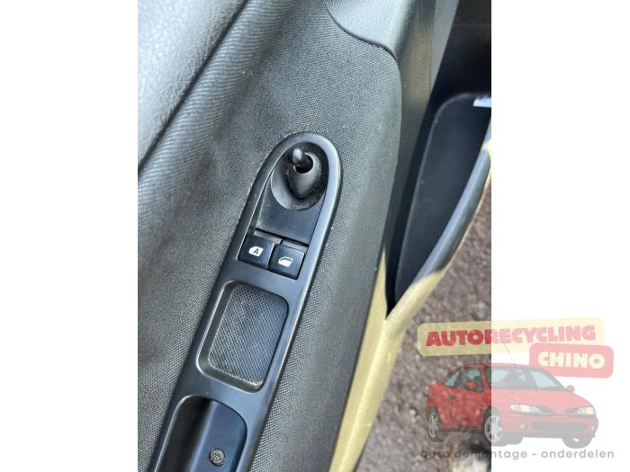 Peugeot 207/207+ 1.4 Vehículo de desguace (2007, Negro)