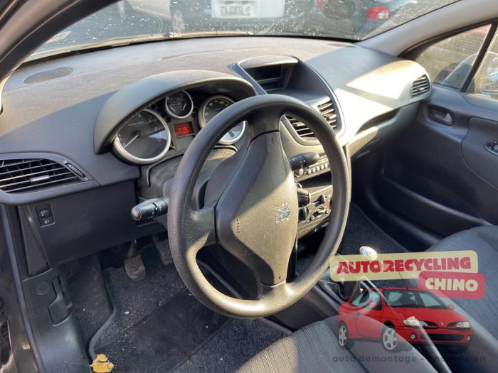 Peugeot 207/207+ 1.4 Vehículo de desguace (2007, Negro)
