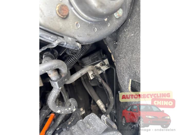 Seat Ibiza III 1.4 16V 75 Skrotfordon (2003, GRIJS)