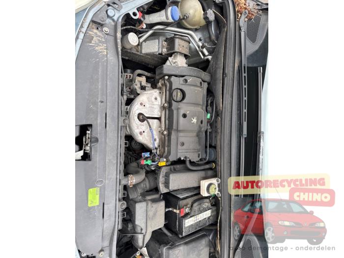 Peugeot 307 1.6 16V Épave (2006, Gris)