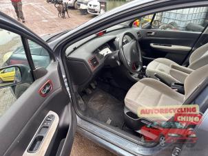 Peugeot 307 1.6 16V Épave (2006, Gris)