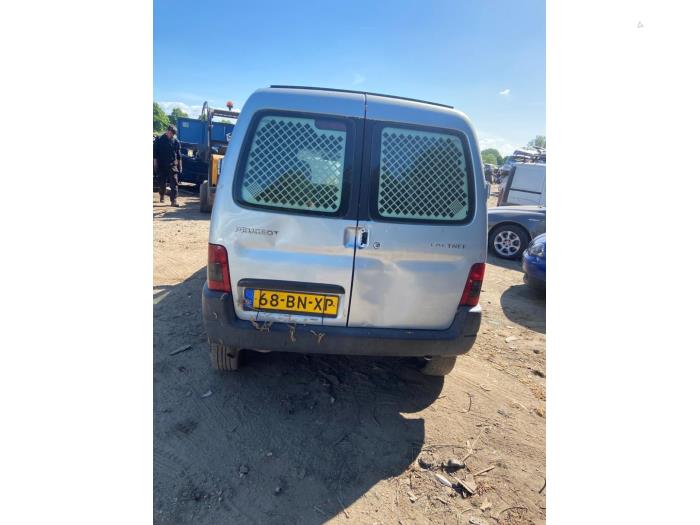 Peugeot Partner 2.0 HDI Salvage vehicle (2004)