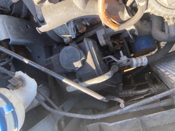 Peugeot Partner 2.0 HDI Salvage vehicle (2004)
