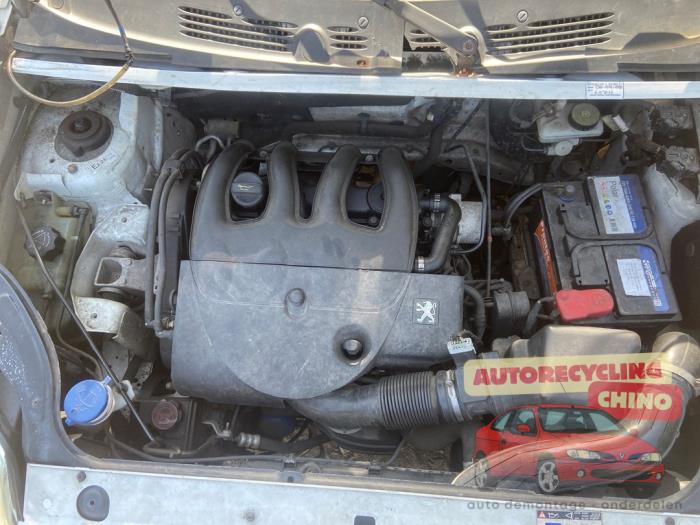 Peugeot Partner 1.9D Salvage vehicle (2005, White)