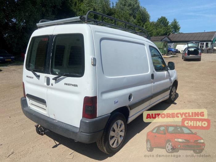 Peugeot Partner 1.9D Salvage vehicle (2005, White)