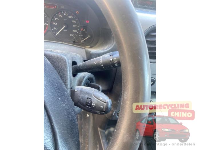 Peugeot Partner 1.9D Salvage vehicle (2005, White)