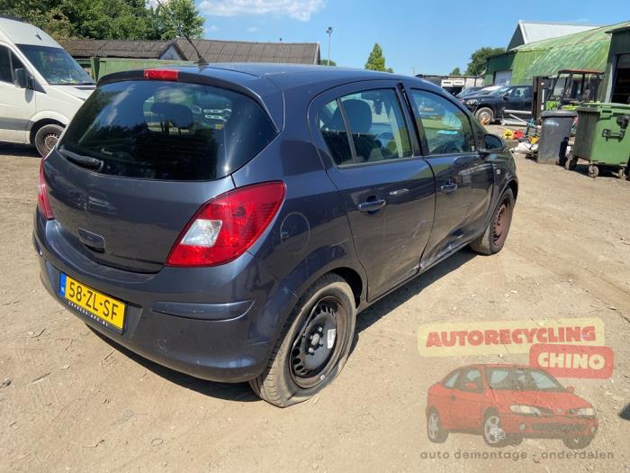 Opel Corsa D 1.4 16V Twinport Skrotfordon (2008, GRIJS)