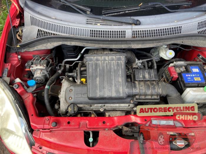 Suzuki Swift 1.3 VVT 16V Épave (2005, Rouge)