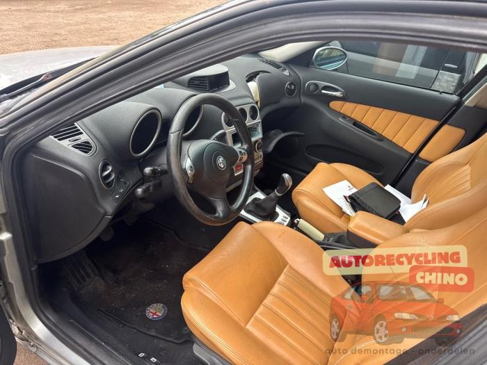 Alfa Romeo 156 1.8 Twin Spark 16V Épave (2003, Gris)