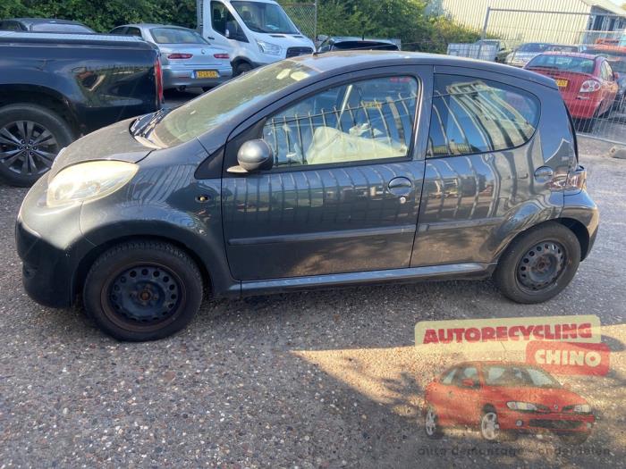 Citroen C1 1.0 12V Épave (2010, Gris)
