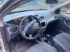 Ford Focus 1 1.6 16V Épave (2002, Gris)