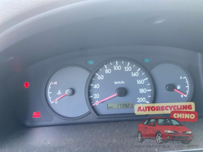 Kia Rio 1.3 Épave (2003, Bleu)