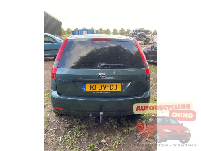 Ford Fiesta 5 1.4 16V Épave (2002, Vert)