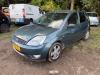 Ford Fiesta 5 1.4 16V Épave (2002, Vert)