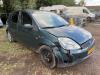 Ford Fiesta 5 1.4 16V Épave (2002, Vert)
