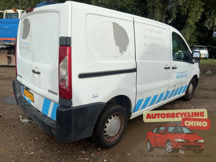 Peugeot Expert 2.0 HDi 120 Épave (2010, Blanc)