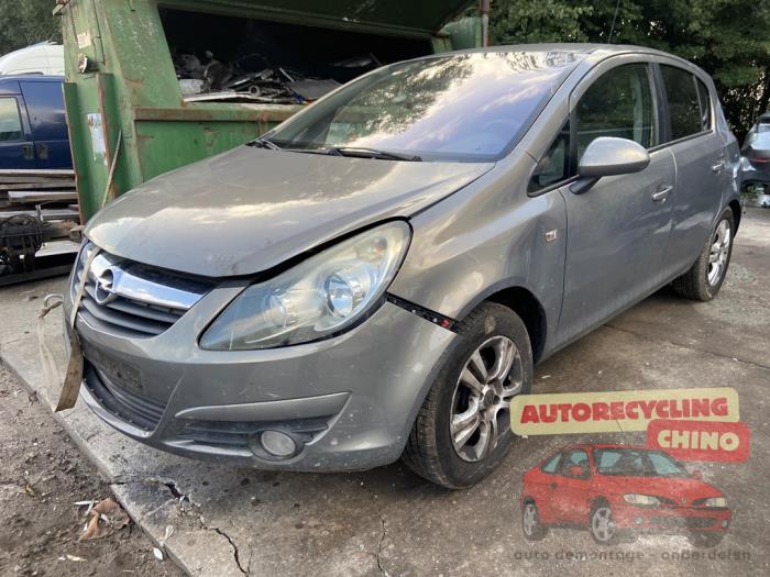Opel Corsa D 1.3 CDTi 16V ecoFLEX Vehículo de desguace (2010, Marrón)