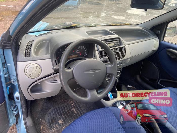Fiat Punto II 1.2 16V Vehículo de desguace (2001, Azul)
