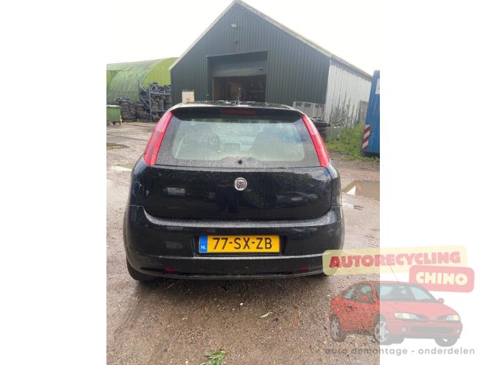 Fiat Grande Punto 1.4 Schrottauto (2006, Schwarz)
