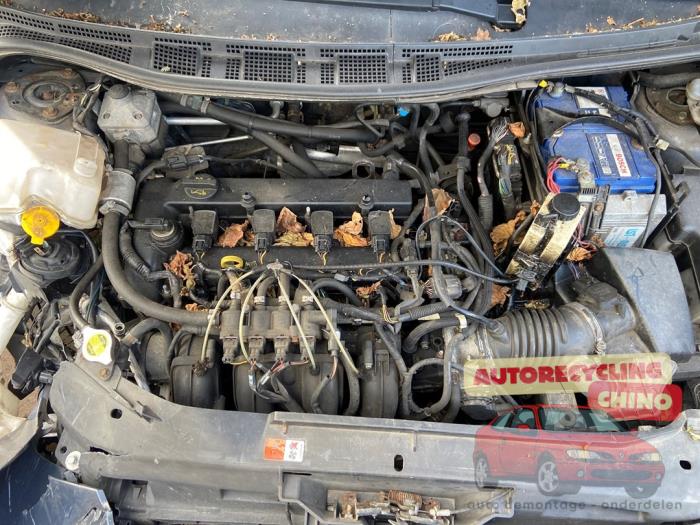 Mazda 5 2.0i 16V Salvage vehicle (2009, Gray)