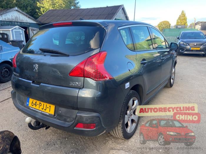 Peugeot 3008 I 1.6 16V THP 155 Schrottauto (2011, Grau)