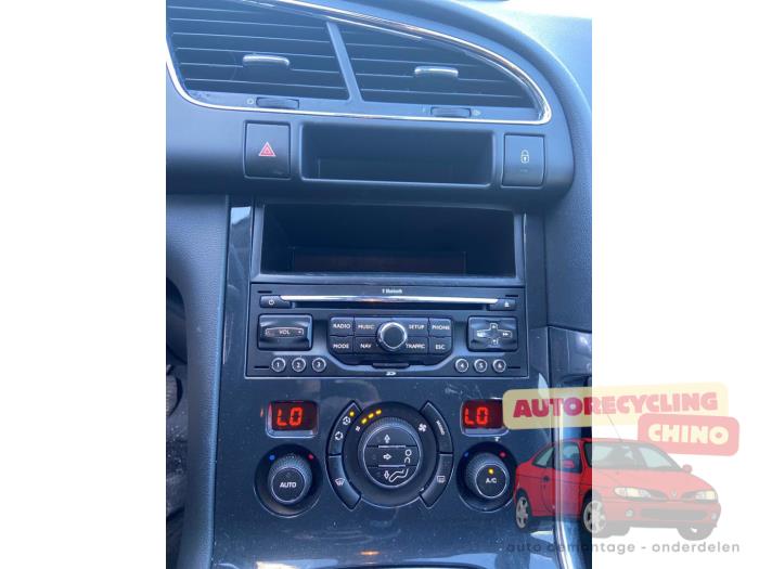 Peugeot 3008 I 1.6 16V THP 155 Schrottauto (2011, Grau)