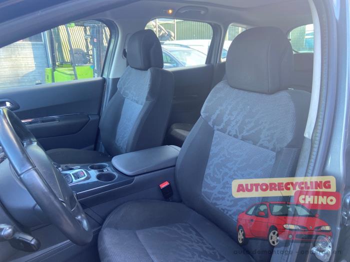 Peugeot 3008 I 1.6 16V THP 155 Schrottauto (2011, Grau)