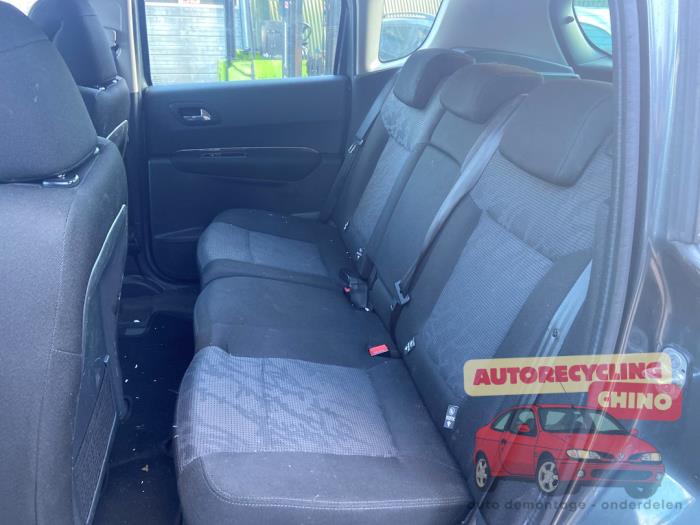 Peugeot 3008 I 1.6 16V THP 155 Schrottauto (2011, Grau)