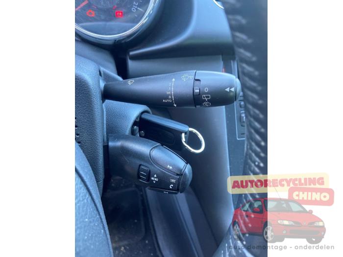 Peugeot 3008 I 1.6 16V THP 155 Schrottauto (2011, Grau)