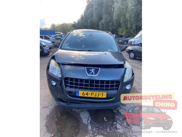 Peugeot 3008 I 1.6 16V THP 155 Schrottauto (2011, Grau)