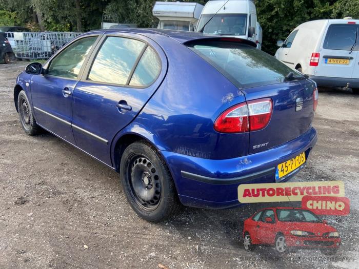 Seat Leon 1.6 16V Samochód złomowany (2004, Niebieski)