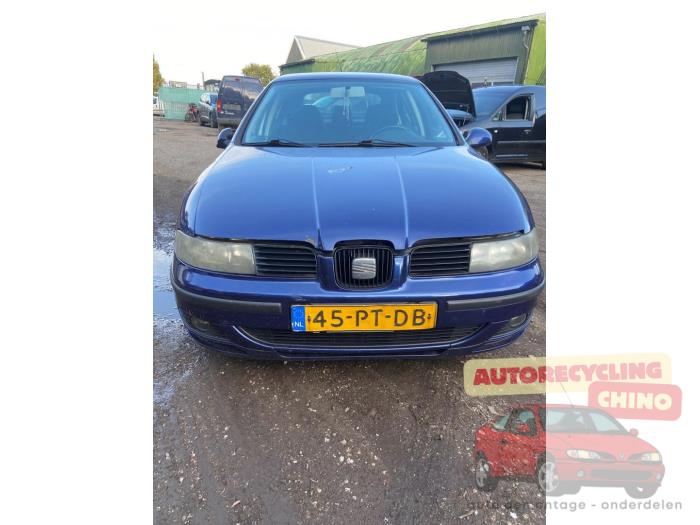 Seat Leon 1.6 16V Samochód złomowany (2004, Niebieski)